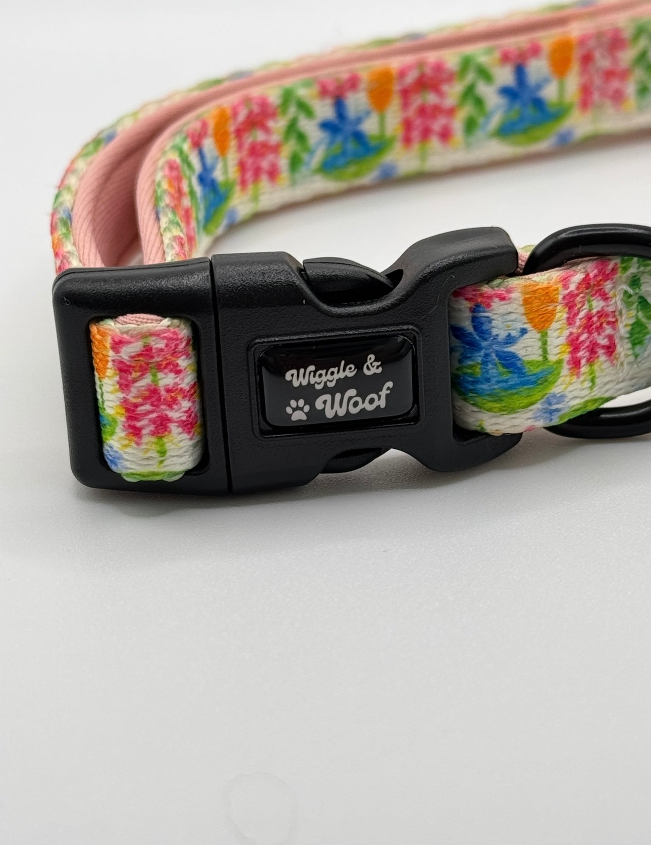 Meadow Muse Adjustable Dog Collar - Wiggle & Woof