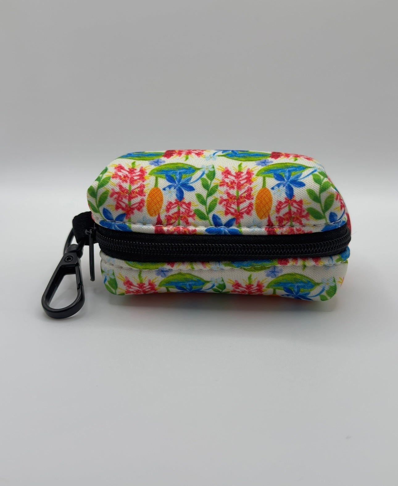 Meadow Muse Dog Poop Bag Holder - Wiggle & Woof