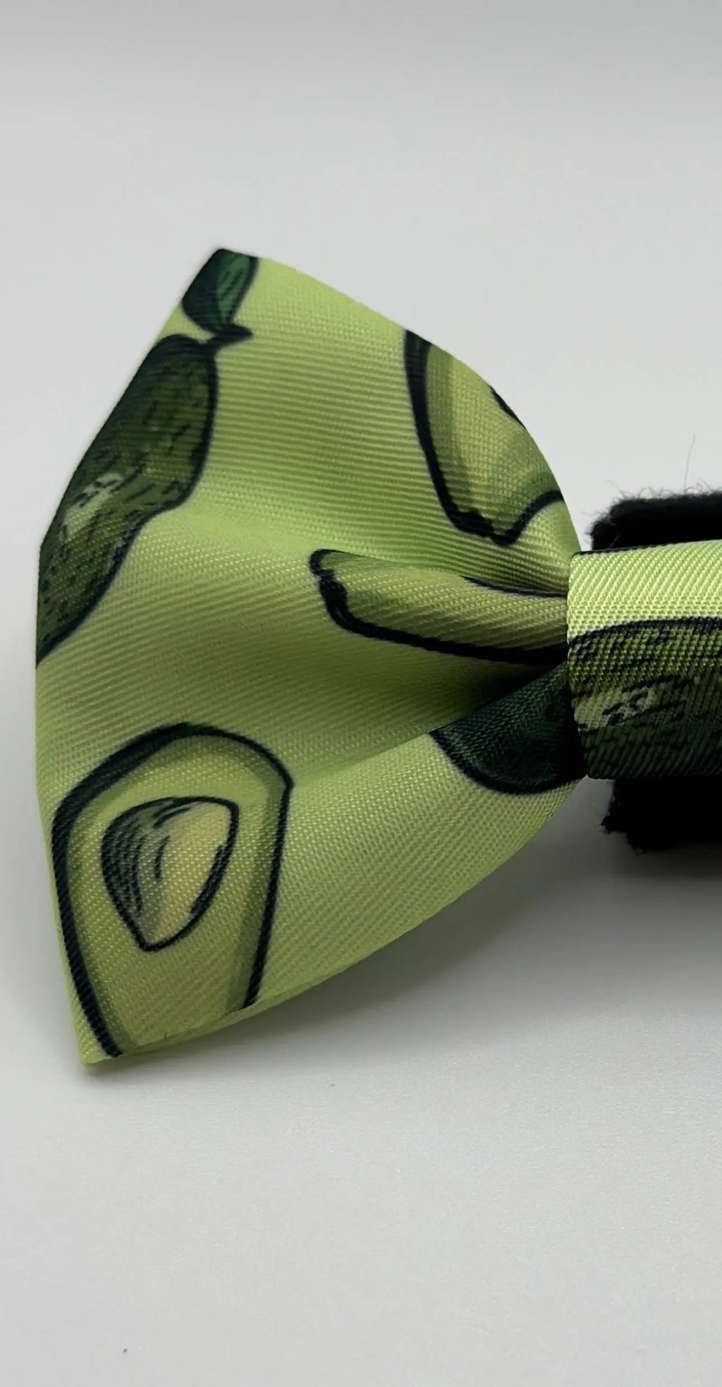 Avocado Crush Dog Bow Tie - Wiggle & Woof