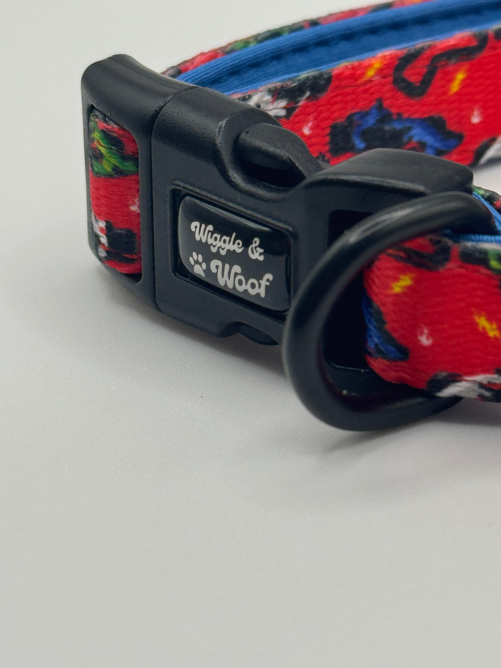 Pole Pawsition Adjustable Dog Collar - Wiggle & Woof